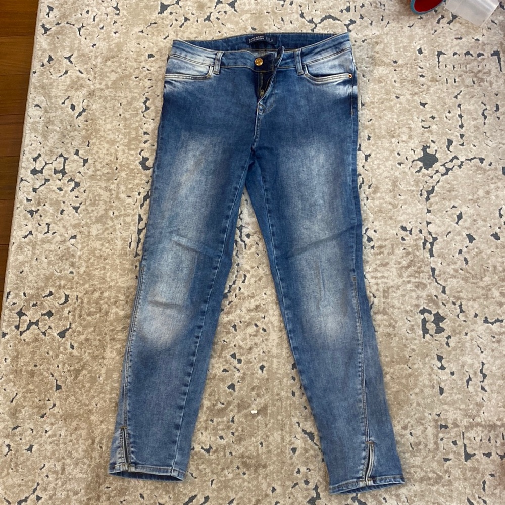 Zara Basic Denim slit ankle Jean US size 4